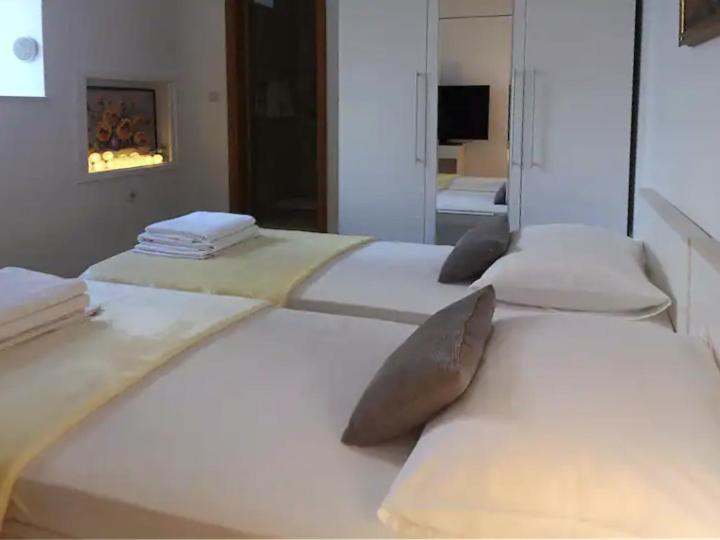 Emily Apartment Sudurad Dış mekan fotoğraf