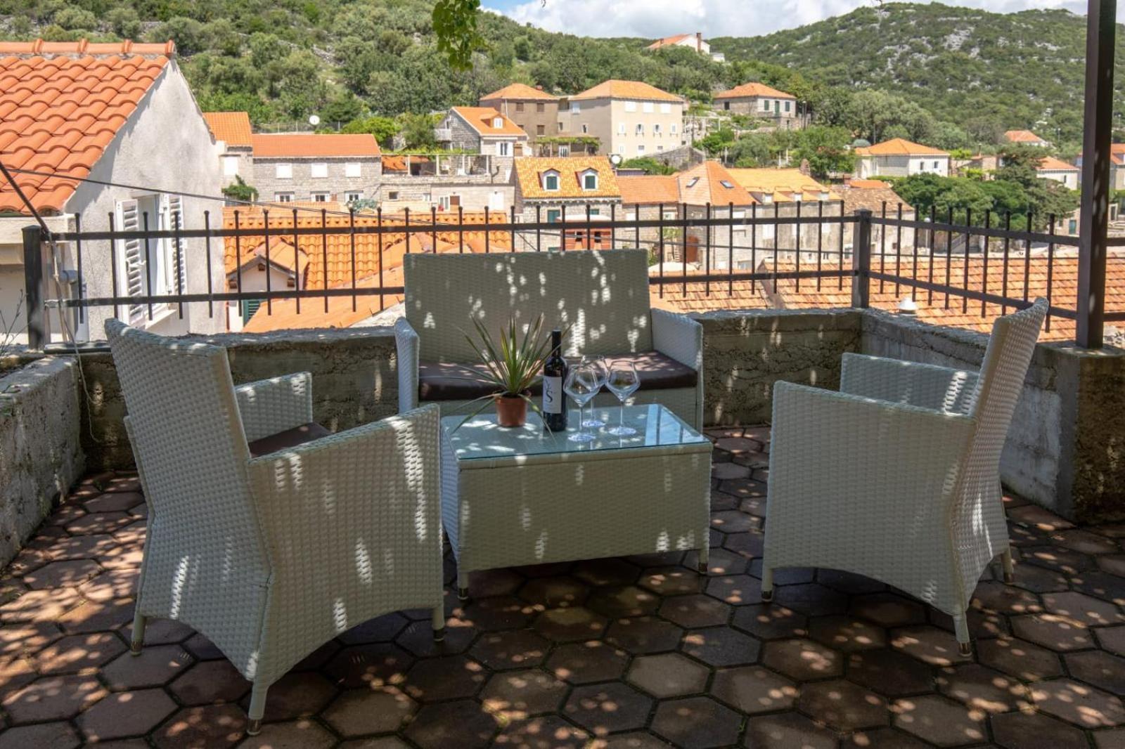 Emily Apartment Sudurad Dış mekan fotoğraf